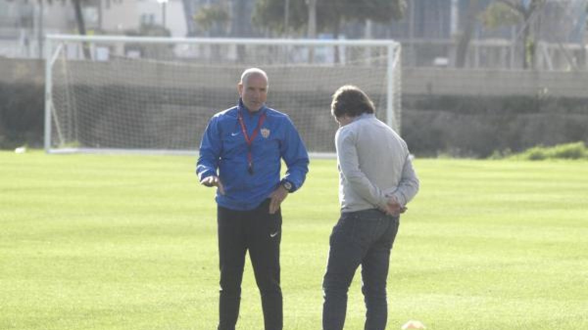Miguel Rivera y el responsable de cantera, Andrés Fernández.