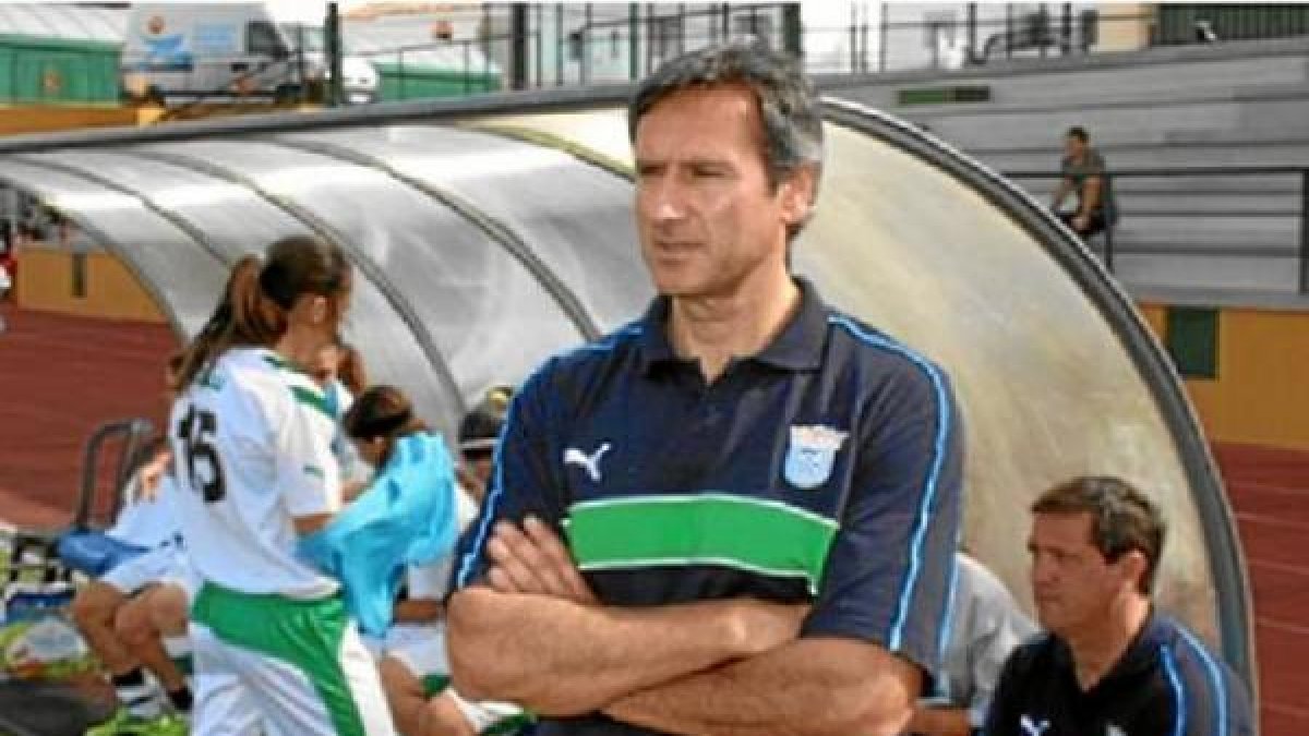 Pedro Muro es uno de los seleccionadores andaluces de chicas.