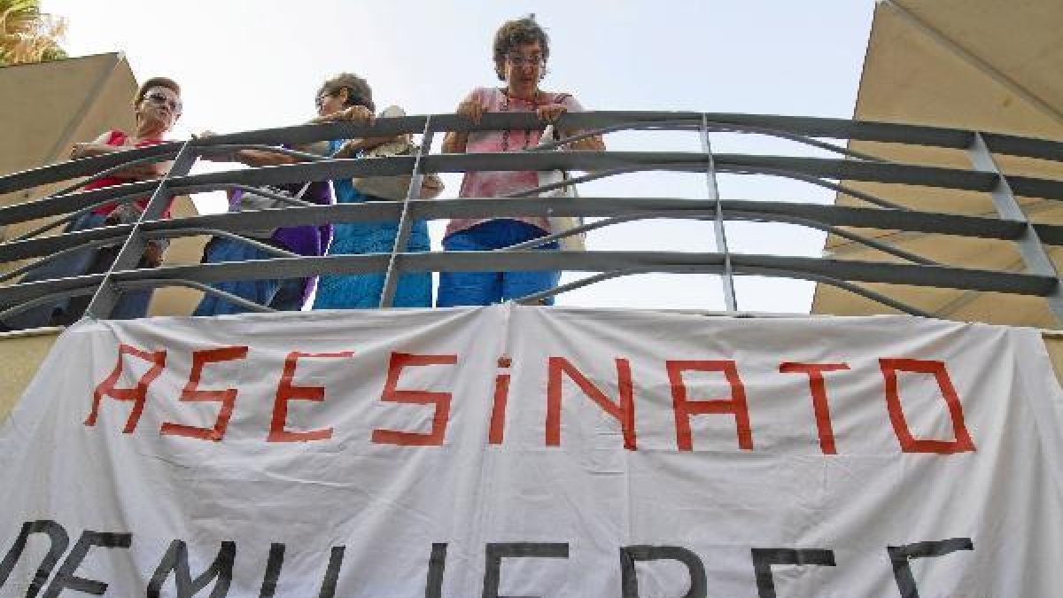 Protesta por la muerte de M. Carmen en agosto de 2014.