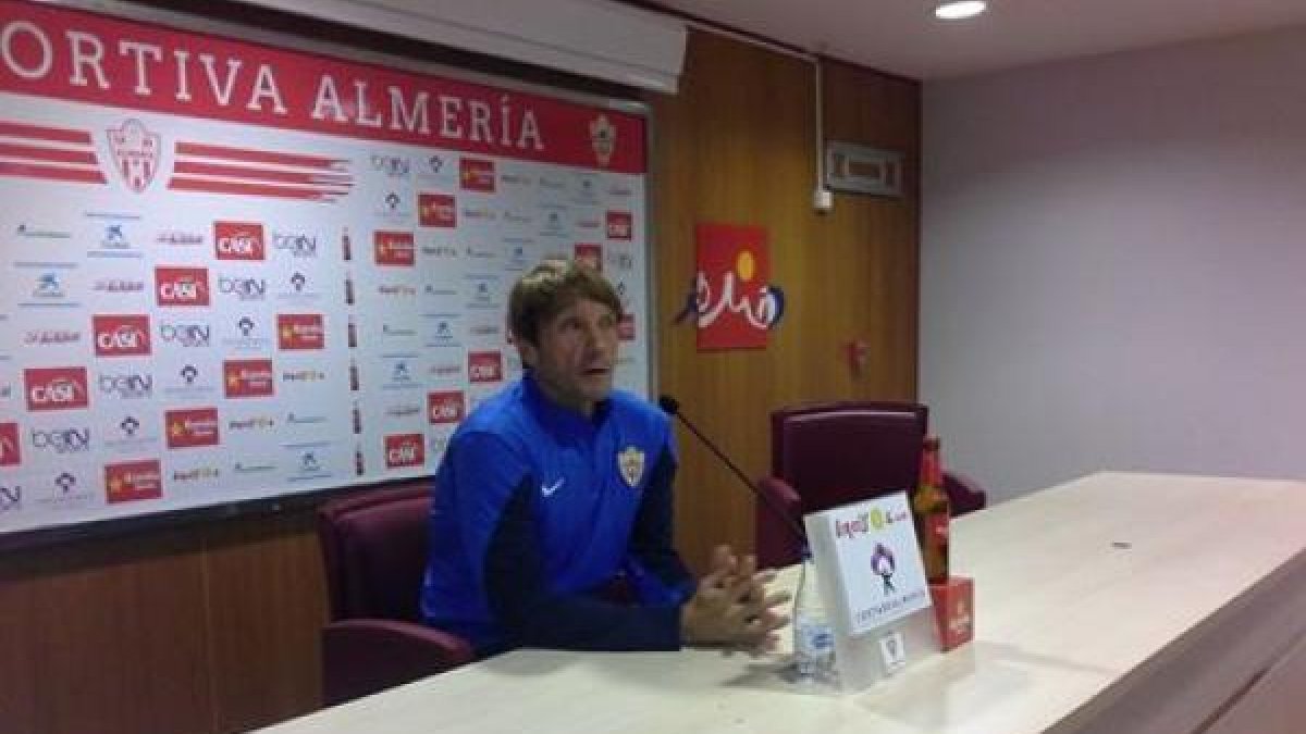 Joan Carrillo en rueda de prensa.
