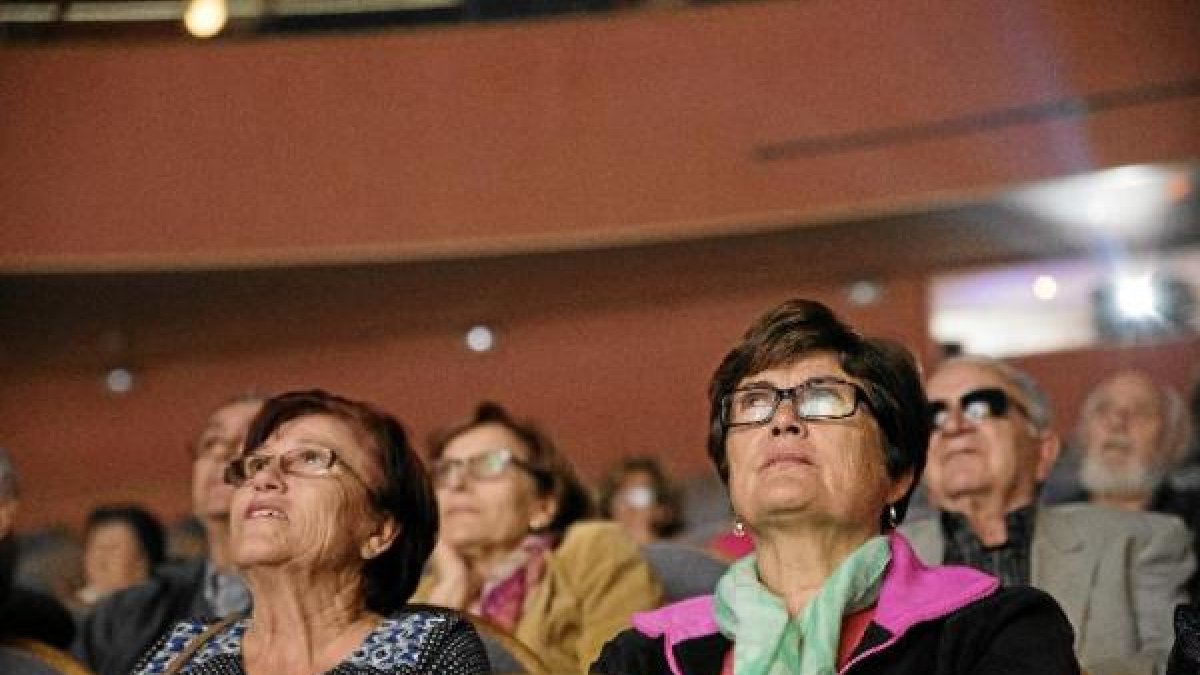 Mayores participaron ayer en la proyección de ‘Premios de Almería en Corto’.