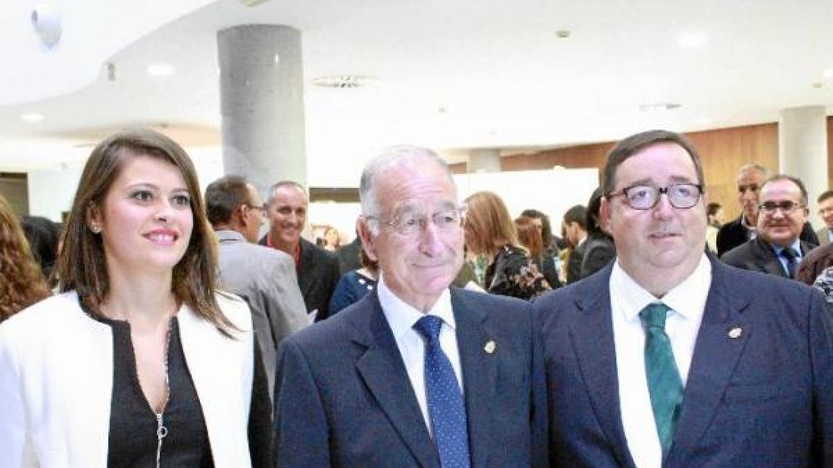 Ángeles Martínez, Gabriel Amat y José Juan Rubí.