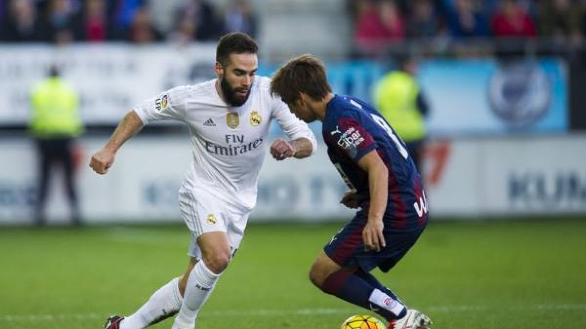 Carvajal, ante el Eibar.