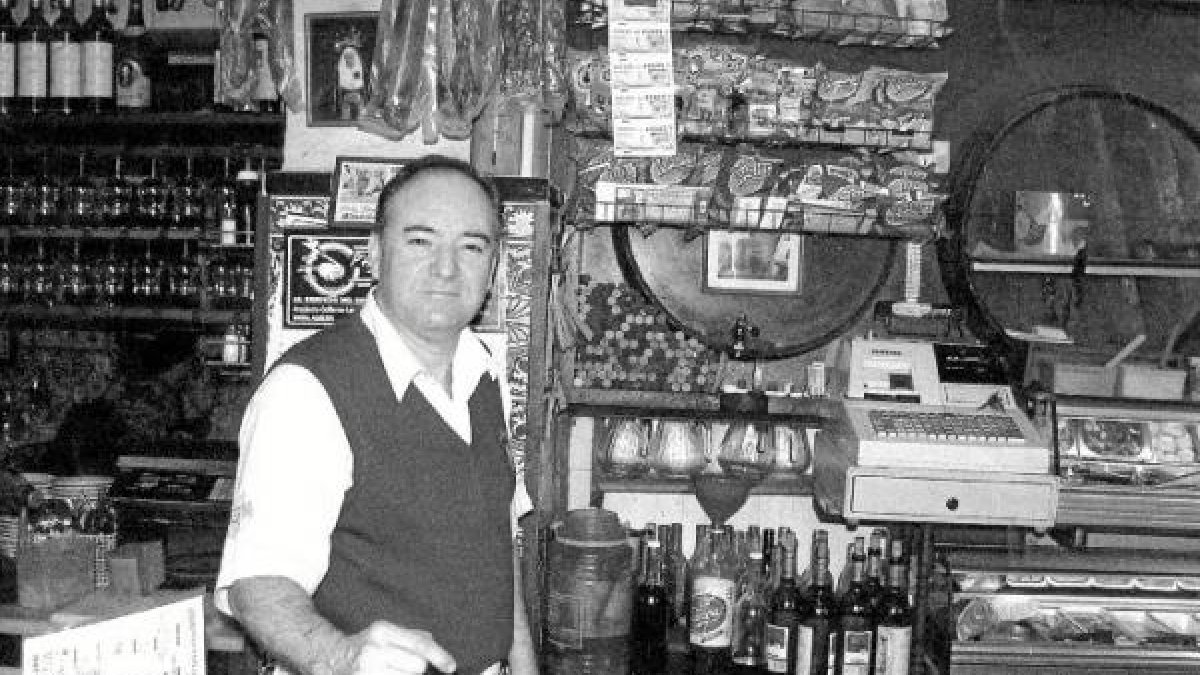 Juan no ha parado de trabajar desde quiera un niño.