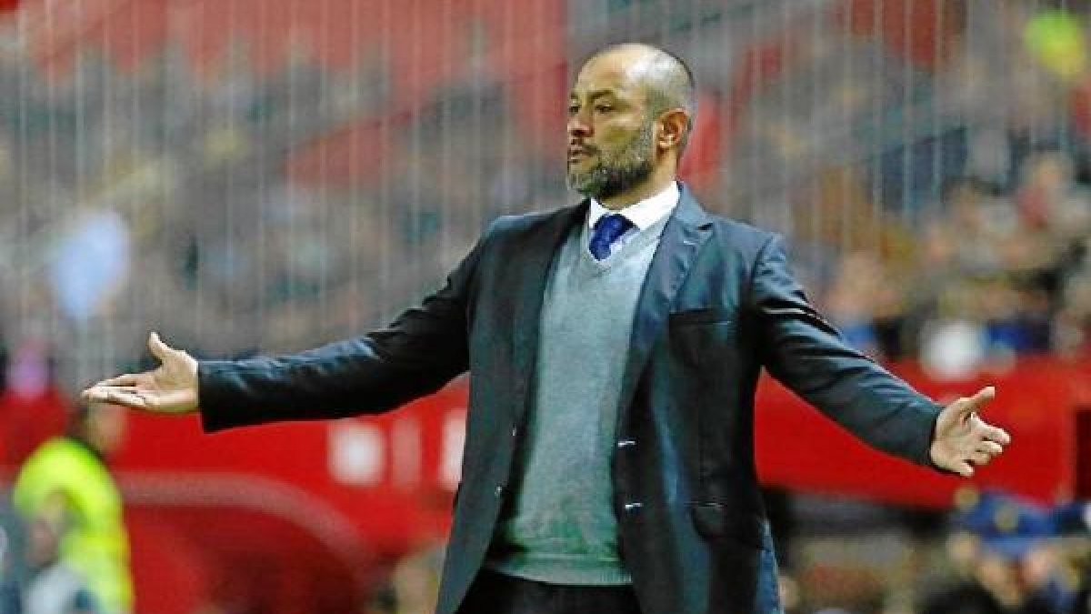 Nuno ya es historia en el Valencia.