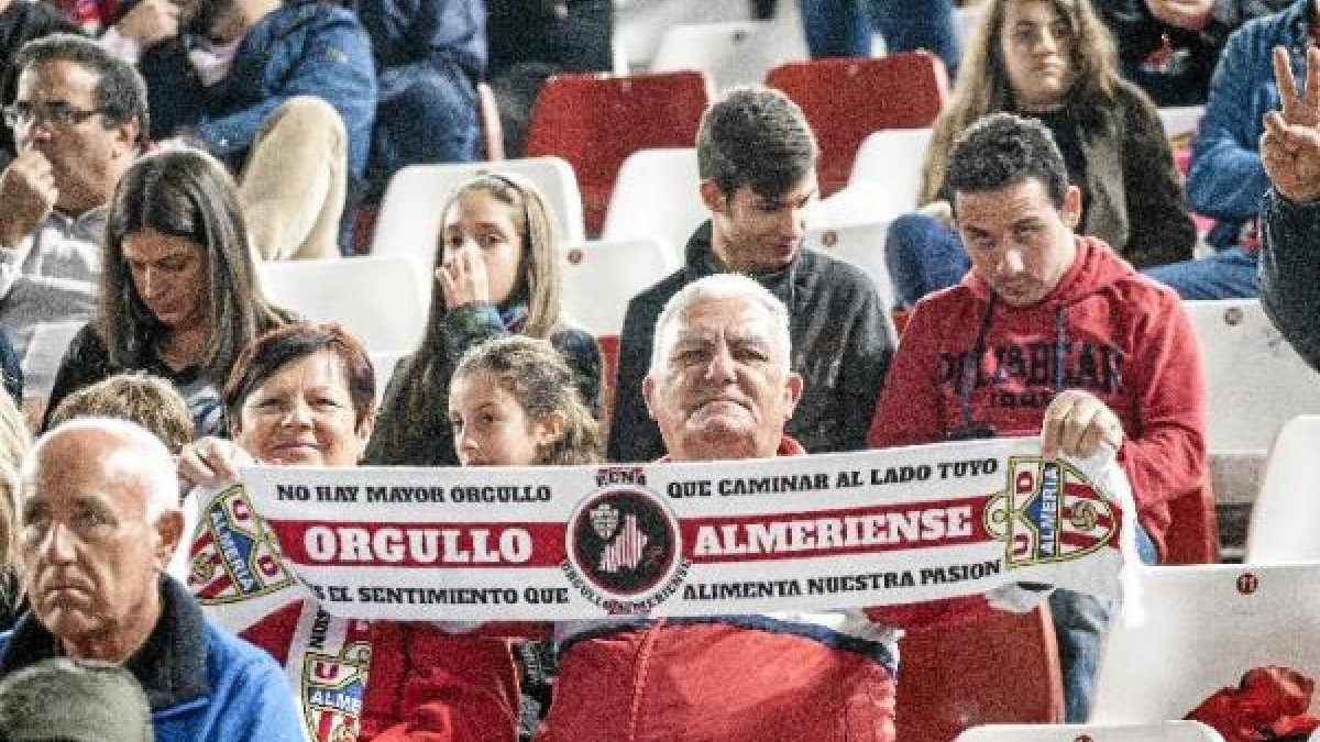 Los que van al Mediterráneo se merecen un monumento.