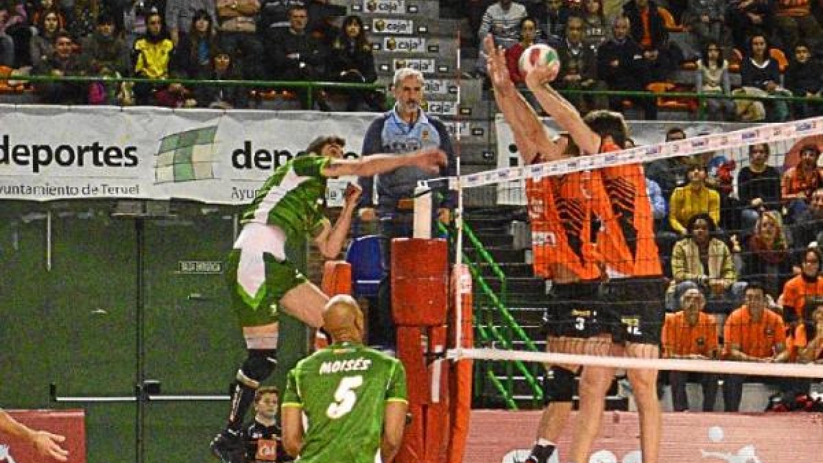 Unicaja vuelve con el liderato de Teruel.