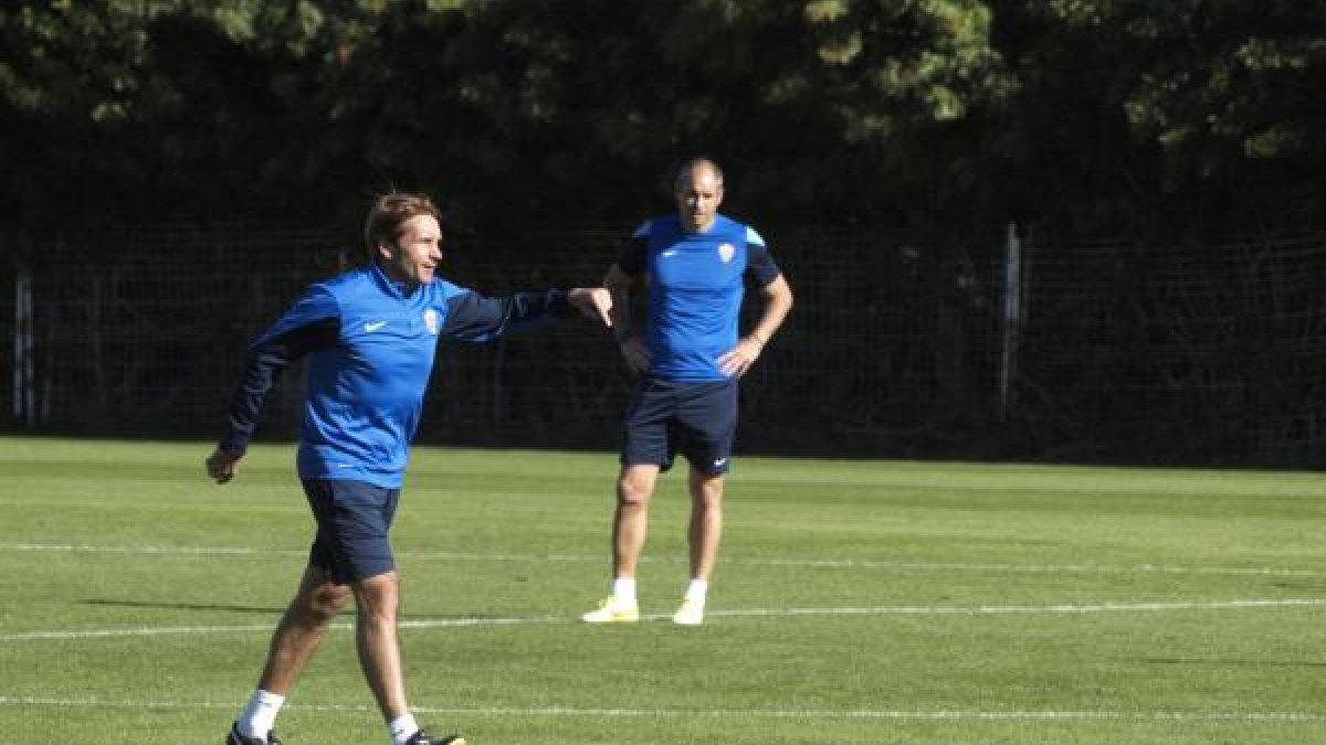 Joan Carrillo en el entrenamiento en la Vega.