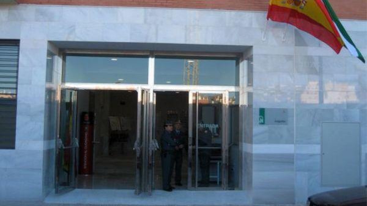 Las diligencias y los detenidos han pasado a disposición judicial.