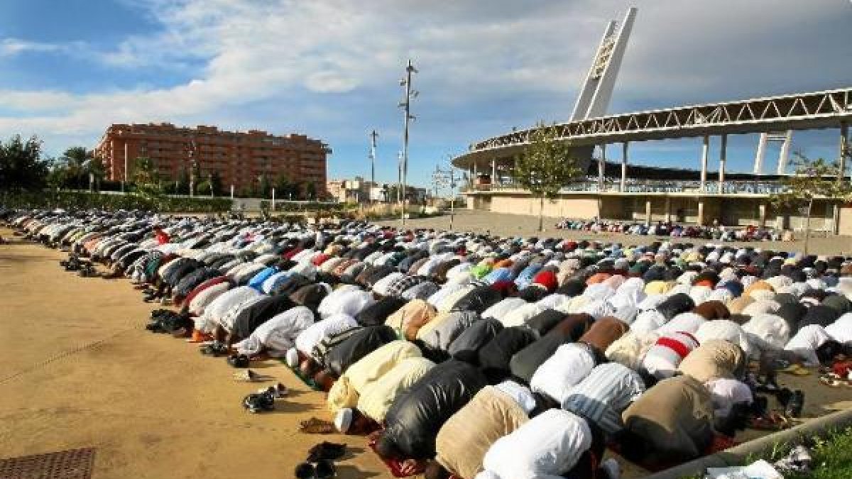 Rezos en la Fiesta del Cordero.