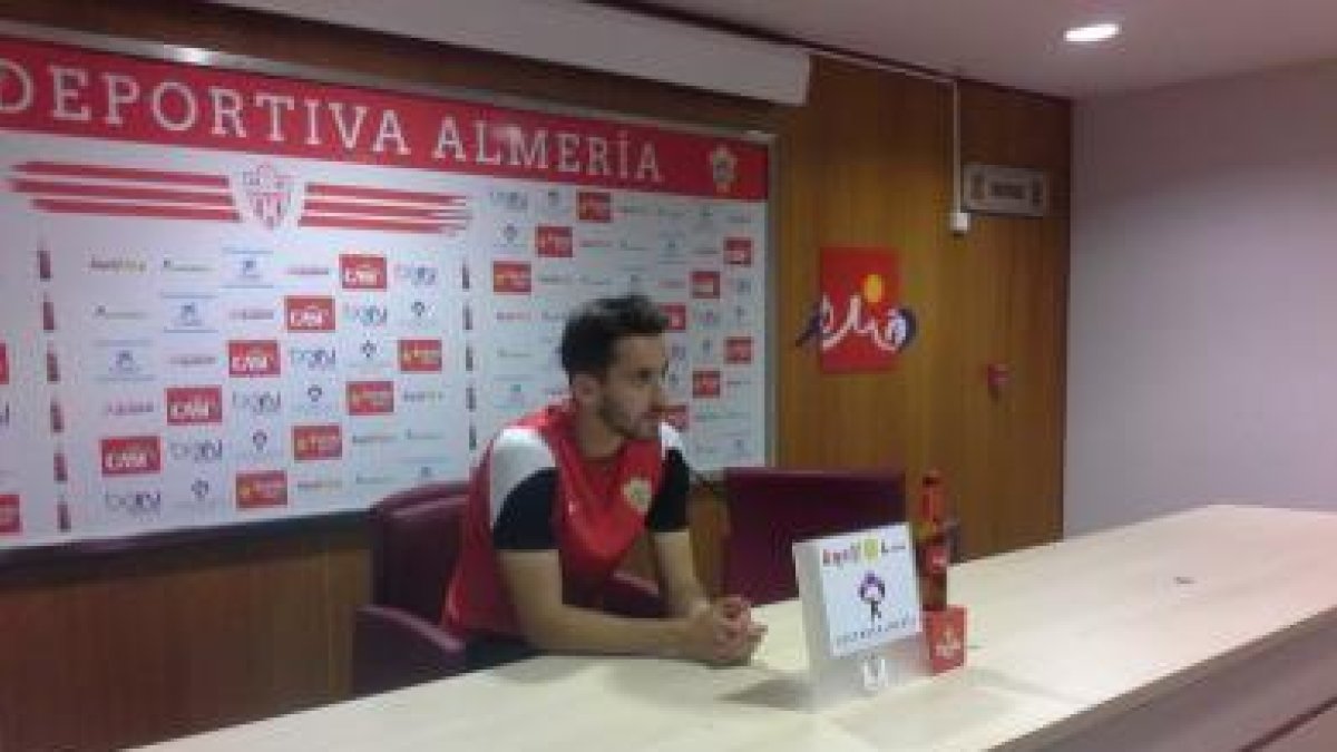 Iago en su comparecencia ante la prensa.