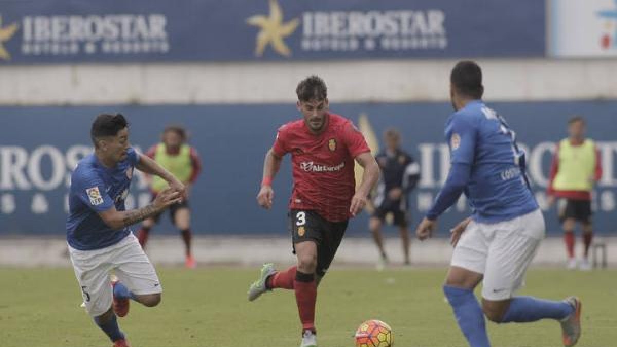 El Almería, en su partido ante el Mallorca.
