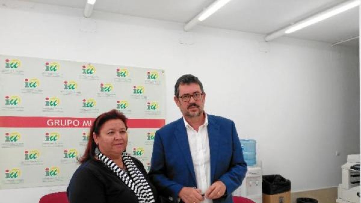 Amalia Román y Rafael Esteban, concejales de IU