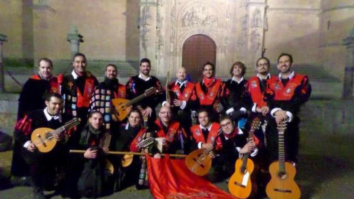 Integrantes de la Tuna de Derecho de Almería.
