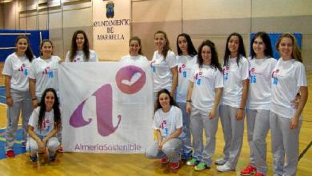 Las almerienses logran su primera victoria.