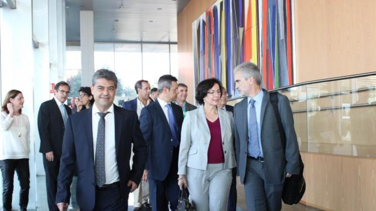 El consejero de Salud, Aquilino Alonso, el rector, Carmelo Rodríguez, la delegada del Gobierno, Gracia Fernández, y el subdelegado Andrés García Lorc