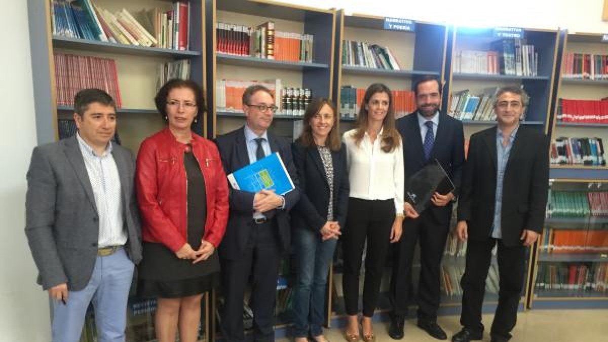 De izquierda a derecha, Pedro Lozano, Gracia Fernández, Marc Simón, Francisca Lourdes Fernández, Delia Mira, Jesús Vega y Said Bentrika