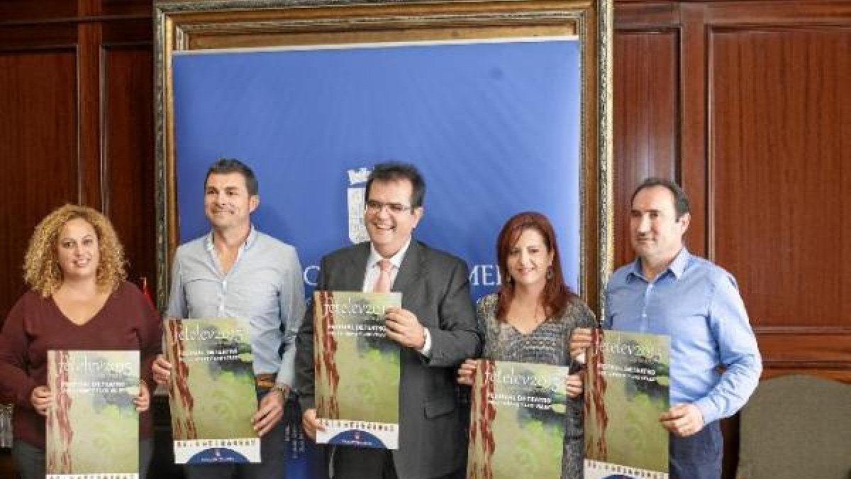 Presentación ayer en la Diputación del Festival de Teatro del Levante y Los Vélez ‘Fetelev’ 2015.