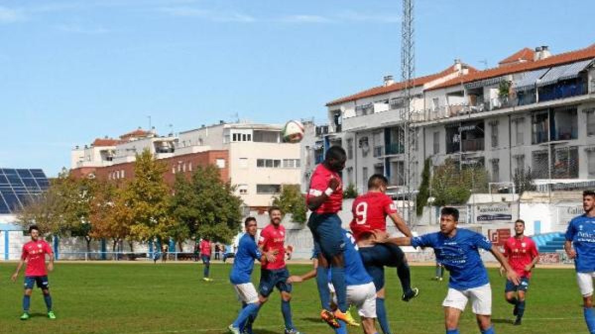 El equipo celeste no pudo con los azulillos en Maracena.