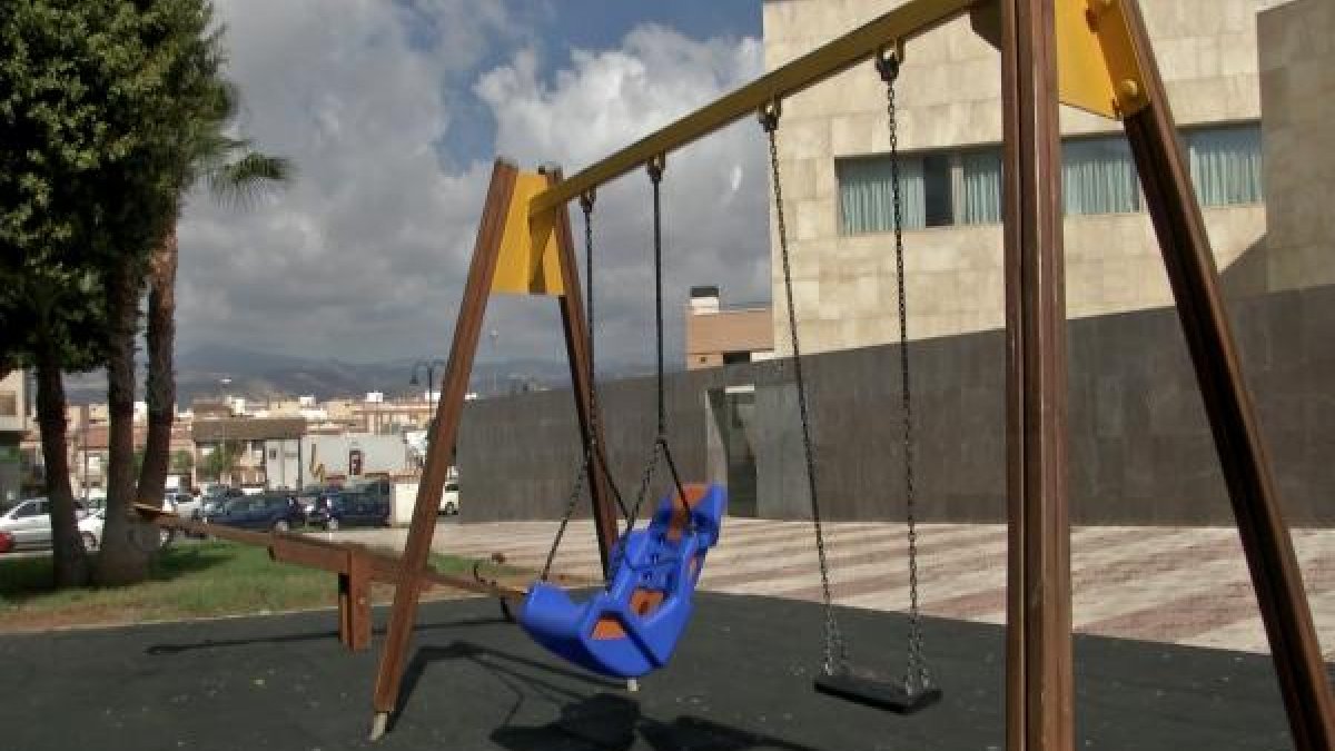 Uno de los columpios instalados.