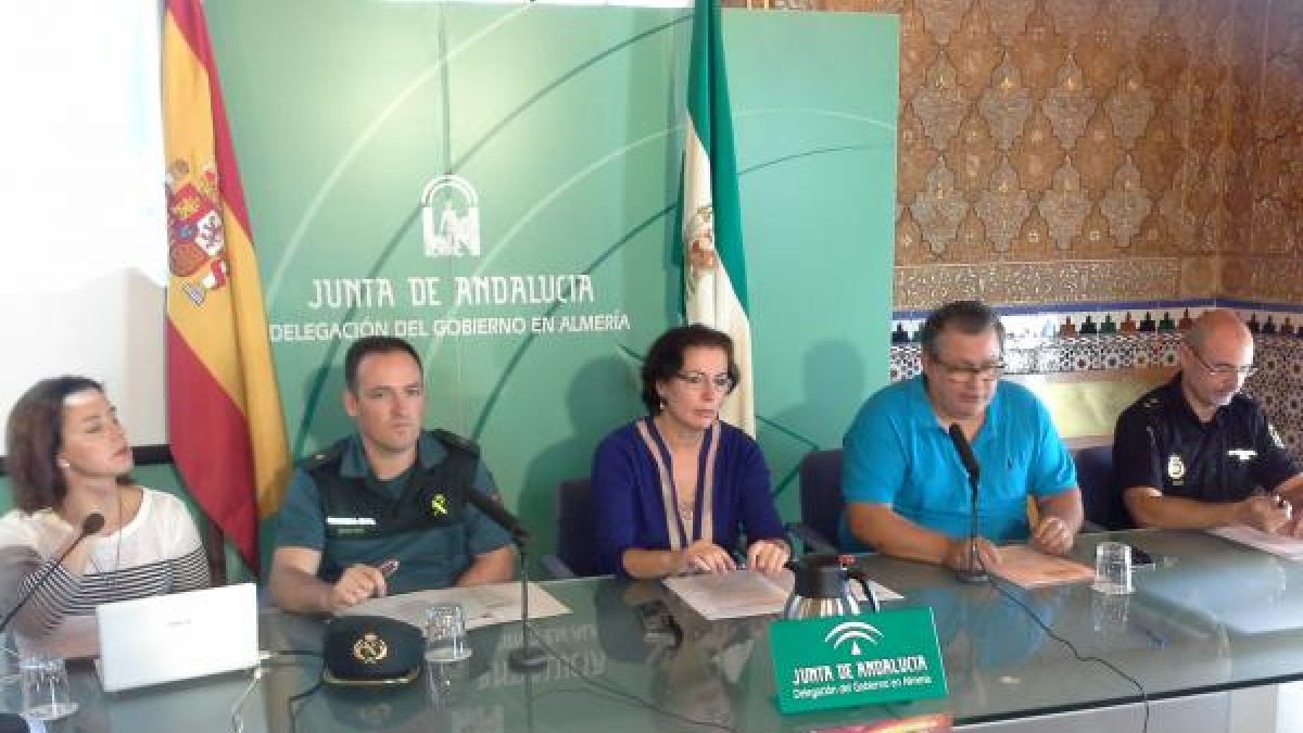 Estela Murcia, Manuel Ruiz, Gracia Fernández, Francisco Ferre y Jesús Soto animan a denunciar delitos de odio.