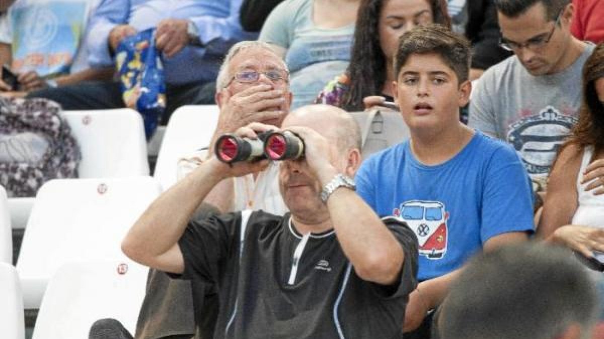 Los aficionados no ven al Almería que le vendieron.