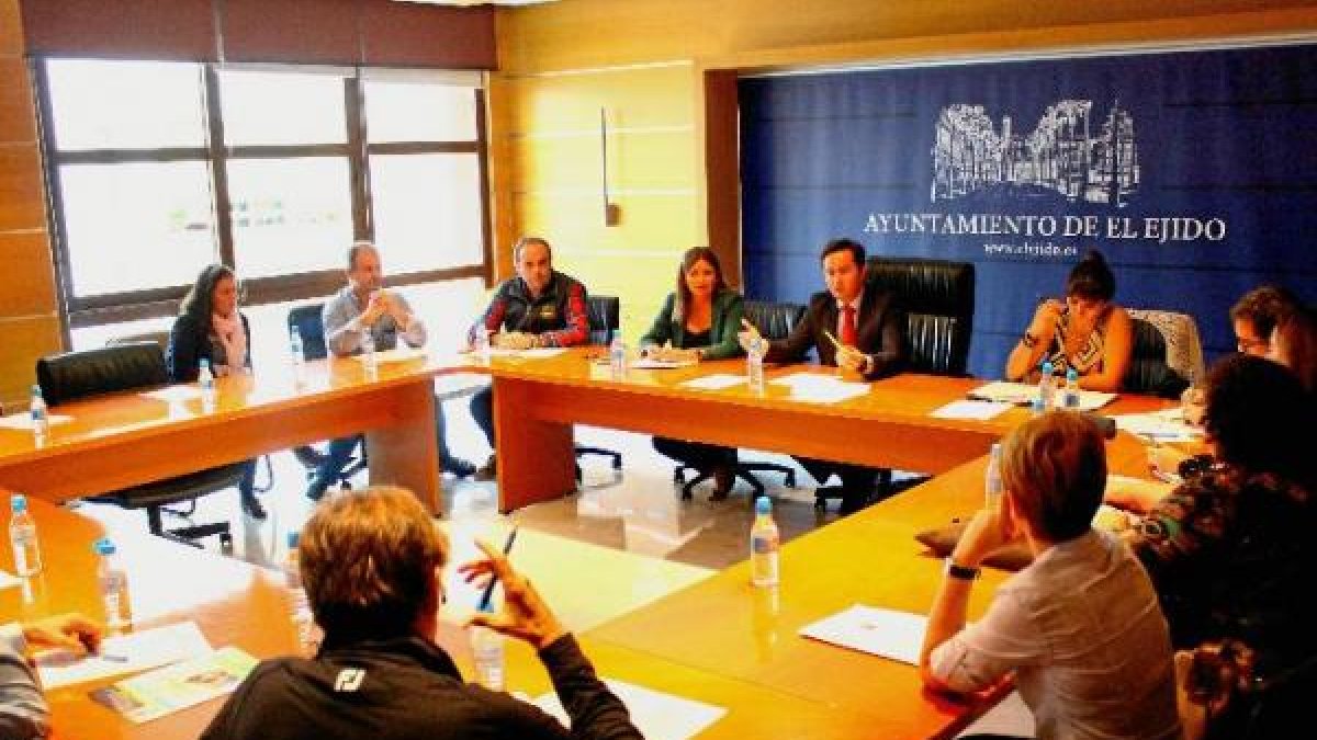 Góngora presidió el acto de constitución de la Mesa de Calidad Turística.
