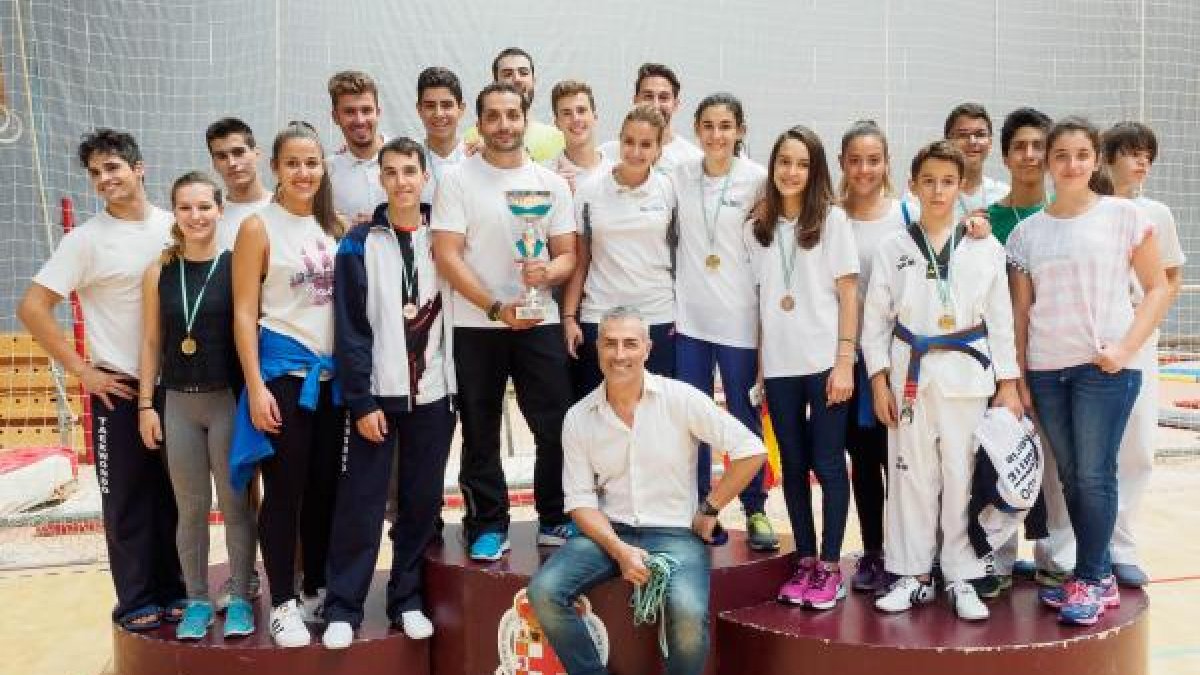 Deportistas.