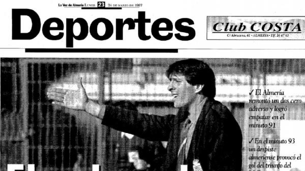 Portada de LA VOZ con el Mallorca-Almería.