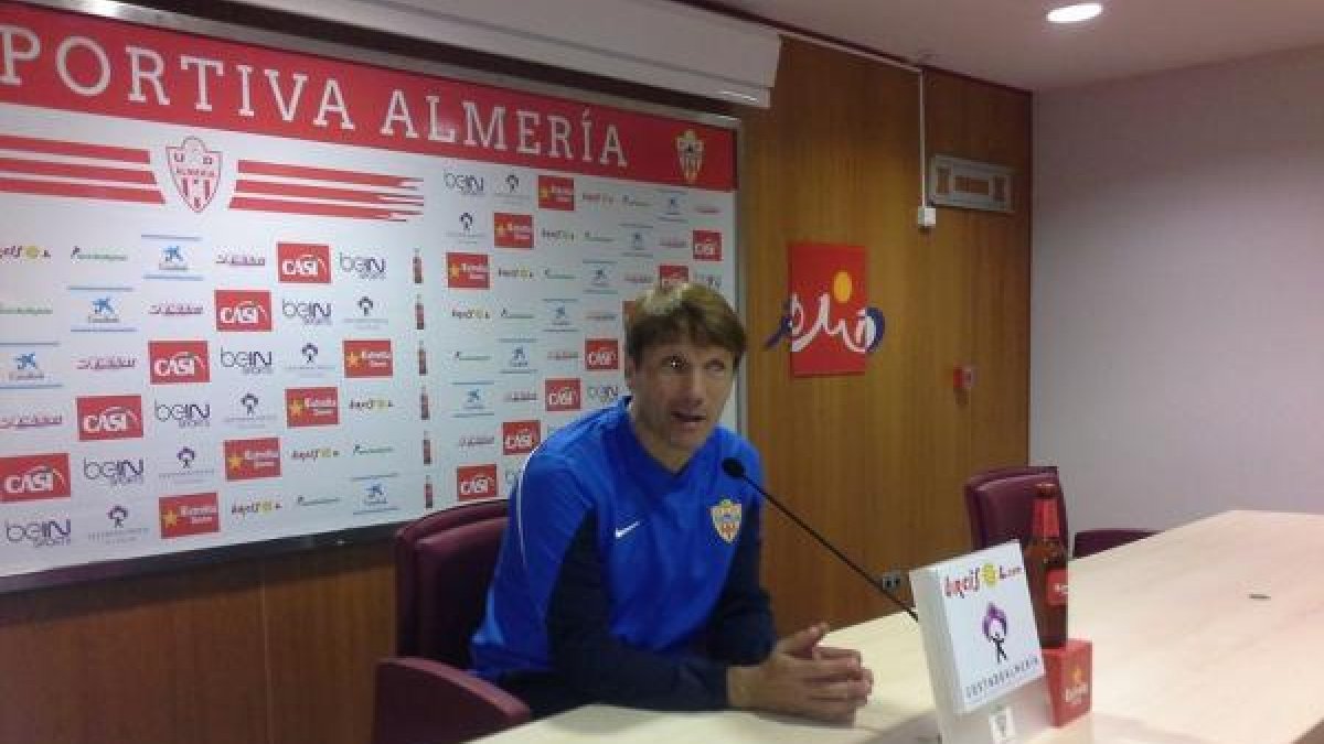 Joan Carrillo en rueda de prensa.