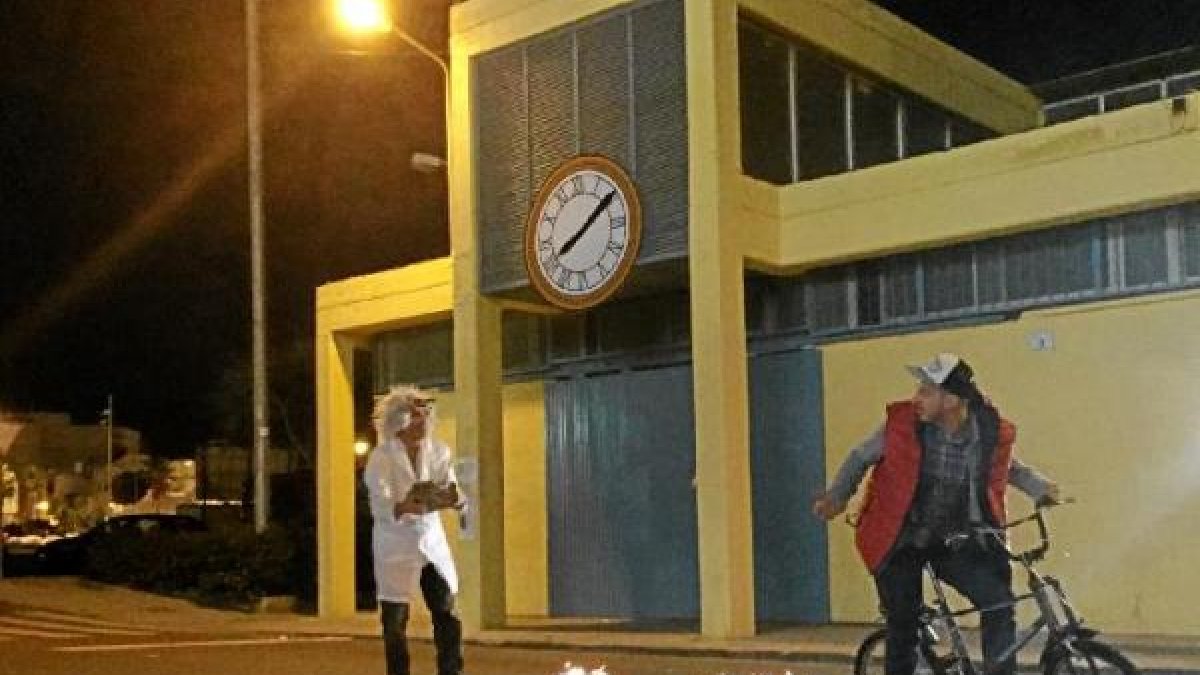 Dos actores recrearon escenas de la película.