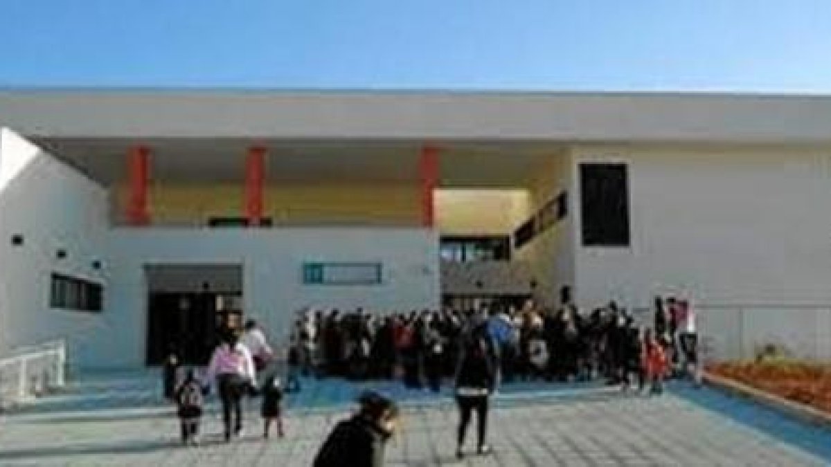 En el CEIP Posidonia la falta de plazas se viene produciendo desde hace tres años.