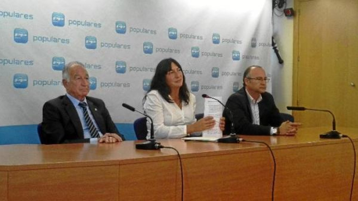 Dirigentes del PP, ayer.