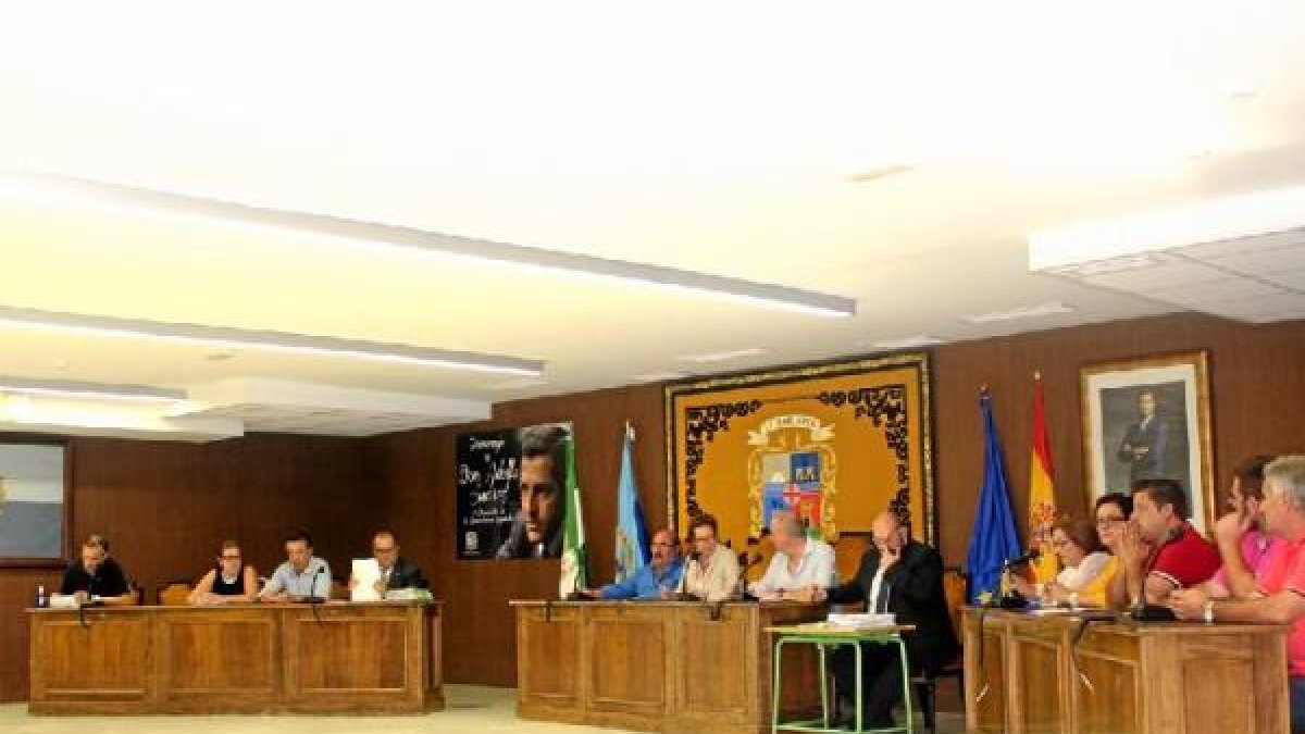 El Pleno extraordianrio se celebró en la tarde del pasado jueves en las instalaciones municipales.