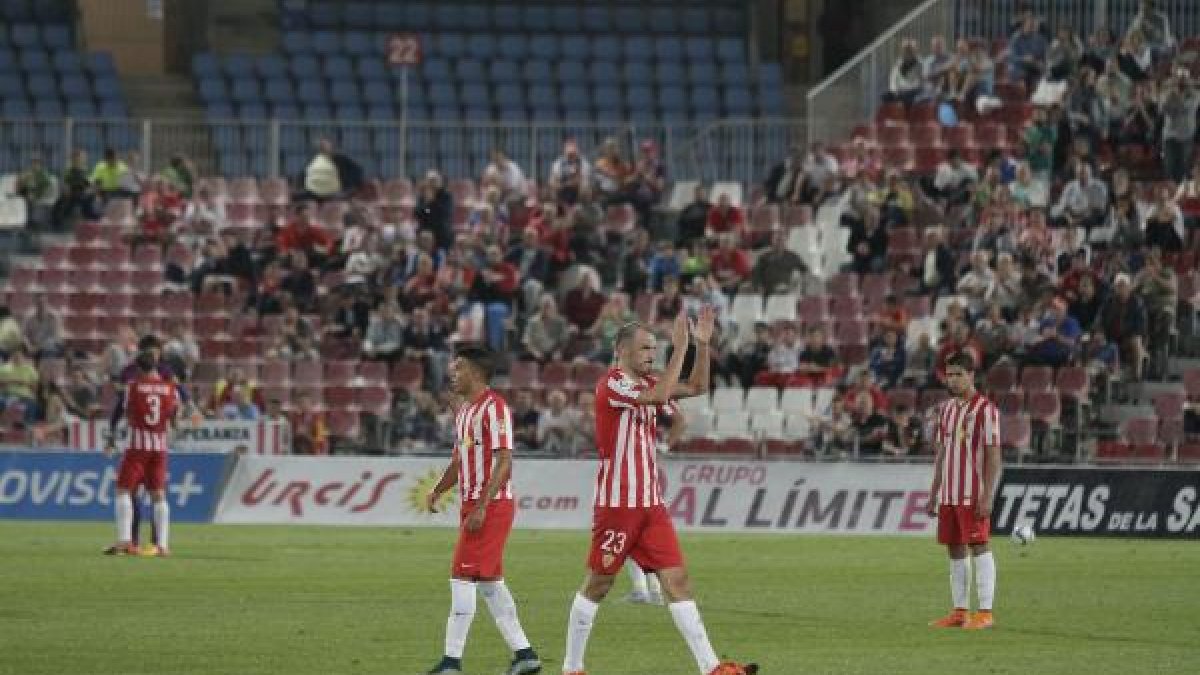 El Almería rompió la mala racha ganando en Copa.