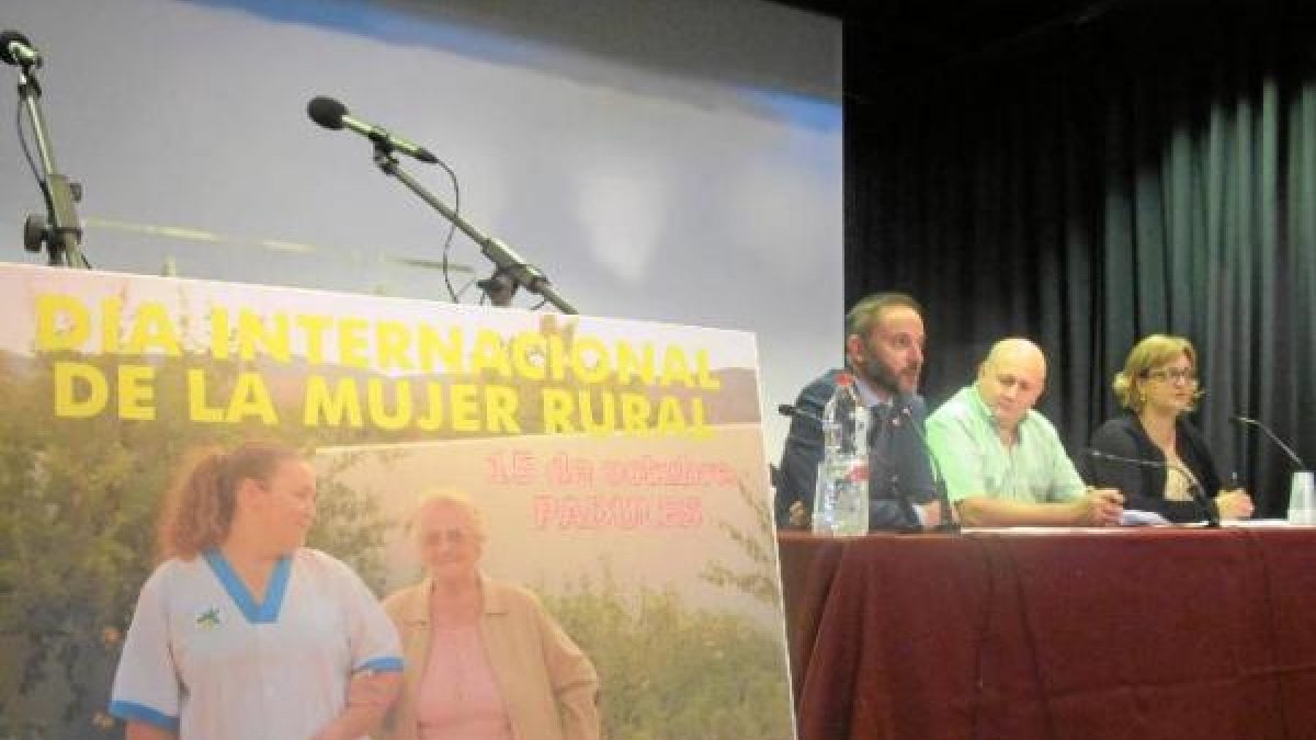 Inauguración de las jornadas celebradas en Padules.