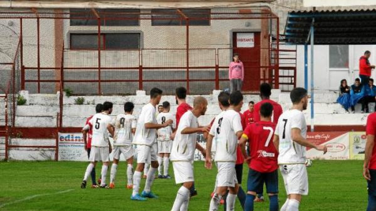 El Depor se recupera de la derrota en Martos.