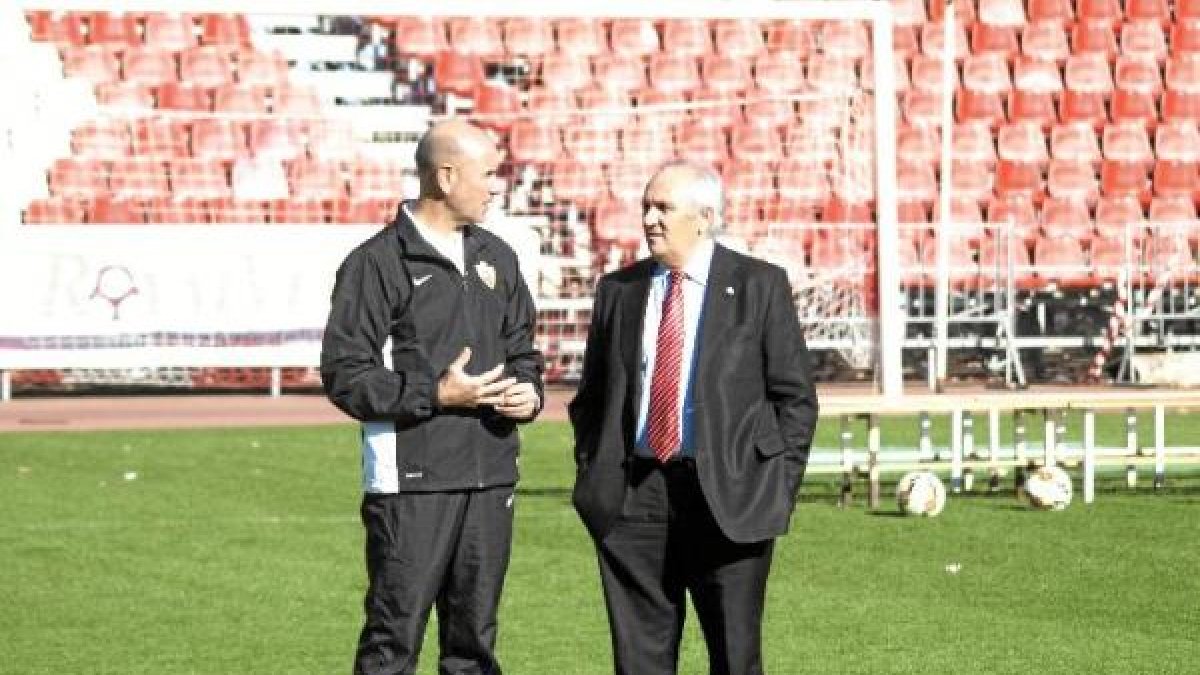 Miguel Rivera y Alfonso García tienen hilo directo.