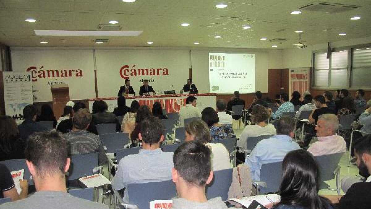 Más de 120 empresas participan en estas jornadas.