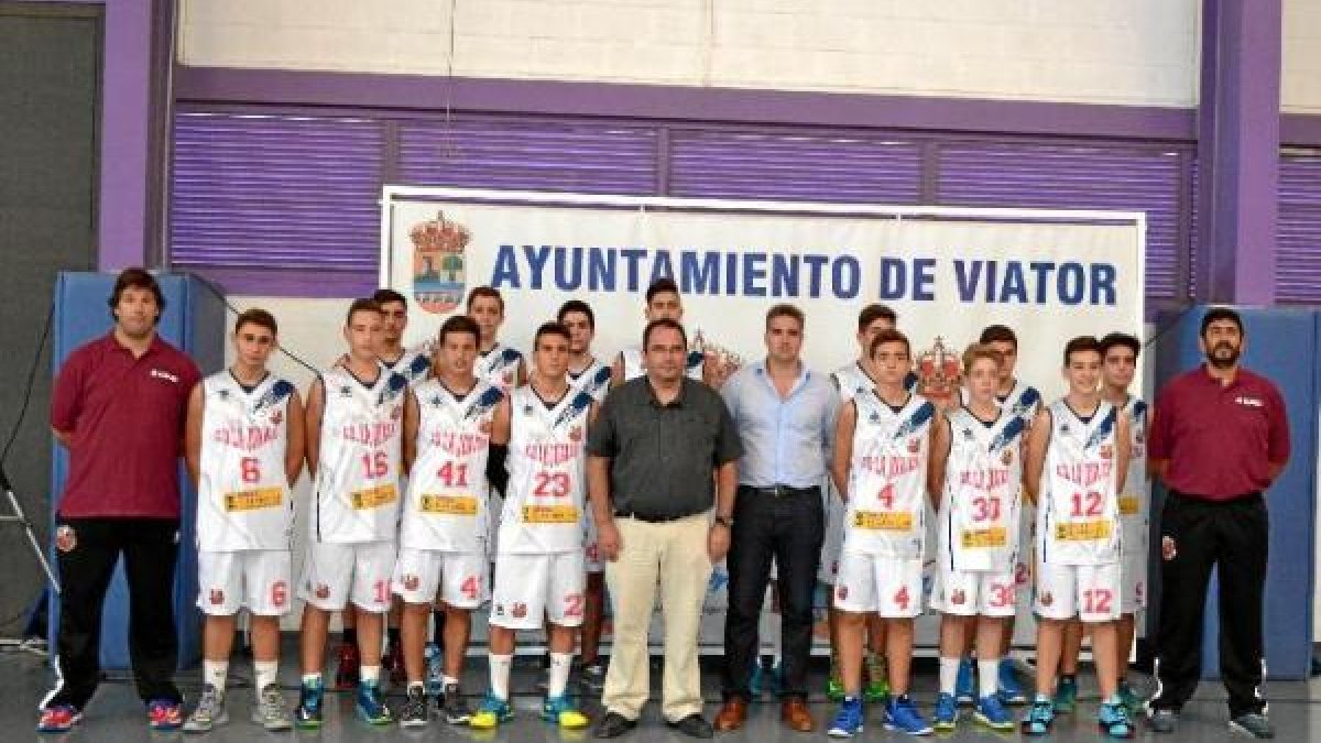 La plantilla de La Juaida al completo.