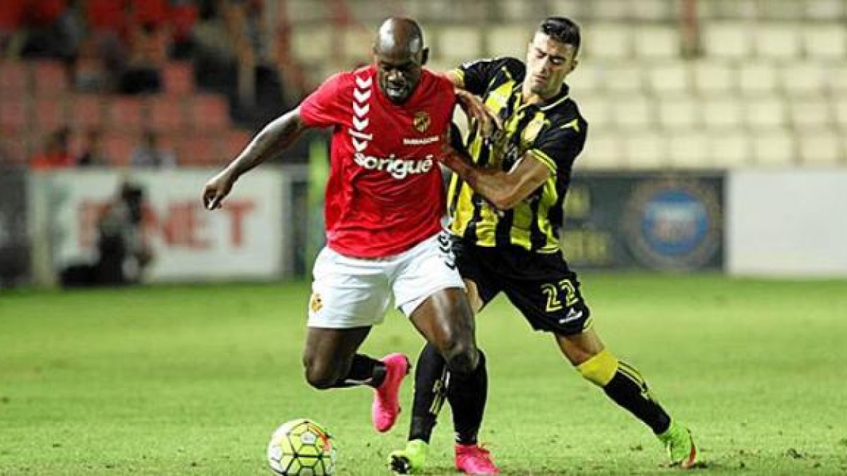 Emaná será titular en Almería.