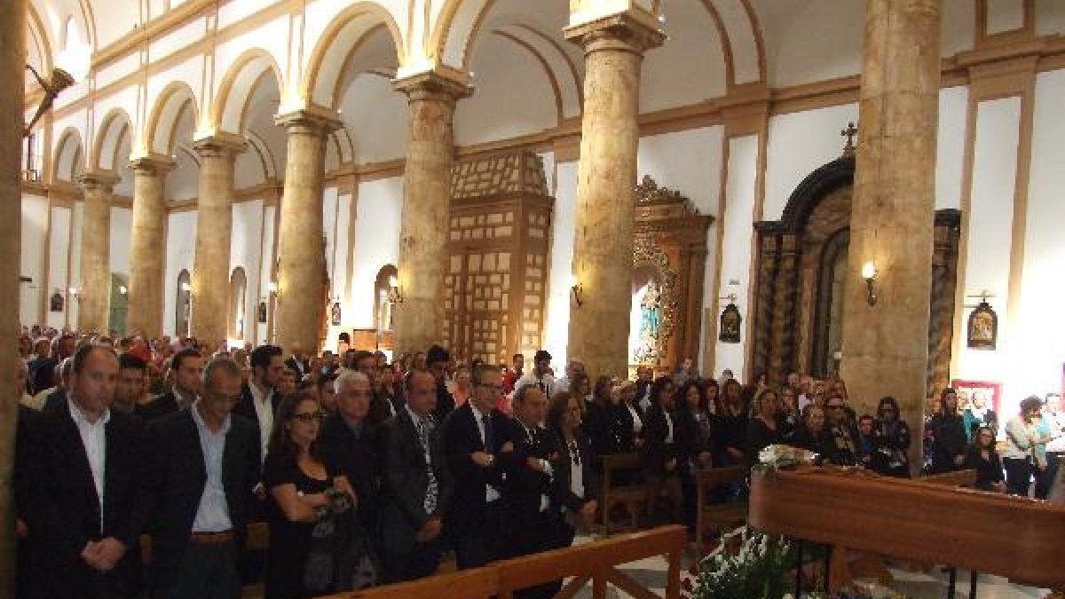 La iglesia de la Anunciación, de Berja, ha acogido la misa de córpore insepulto del doctor Don José Caba García.