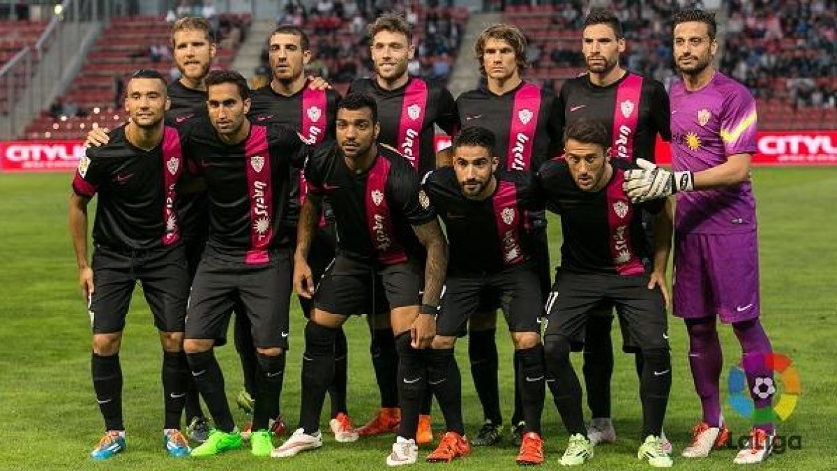 El once del Almería en Girona.