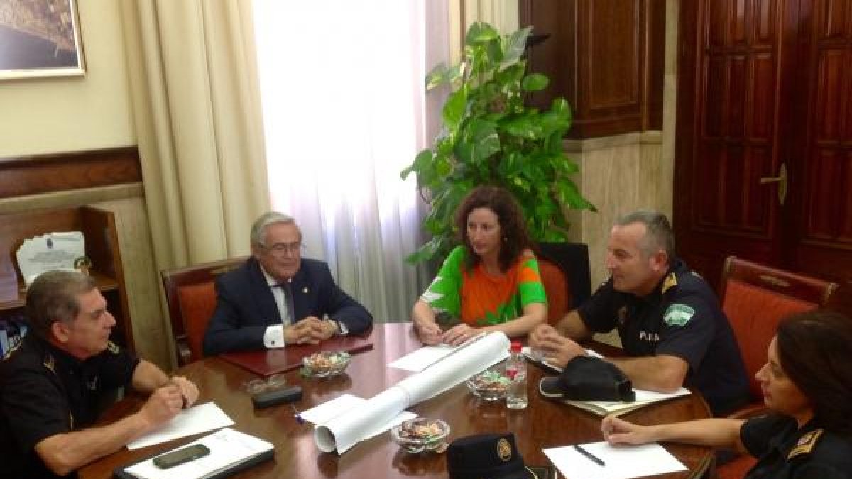 La reunión entre las tres partes se ha celebrado en Subdelegación.