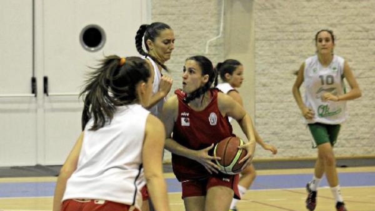 Sandra no descarta vencer al potente Claret.