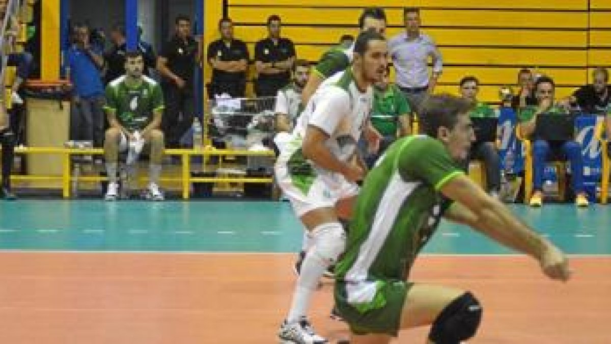 Alex frente a Teruel en la Supercopa.