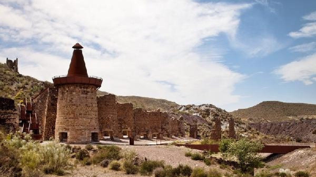 Hornos de calcinación mineral en Lucainena