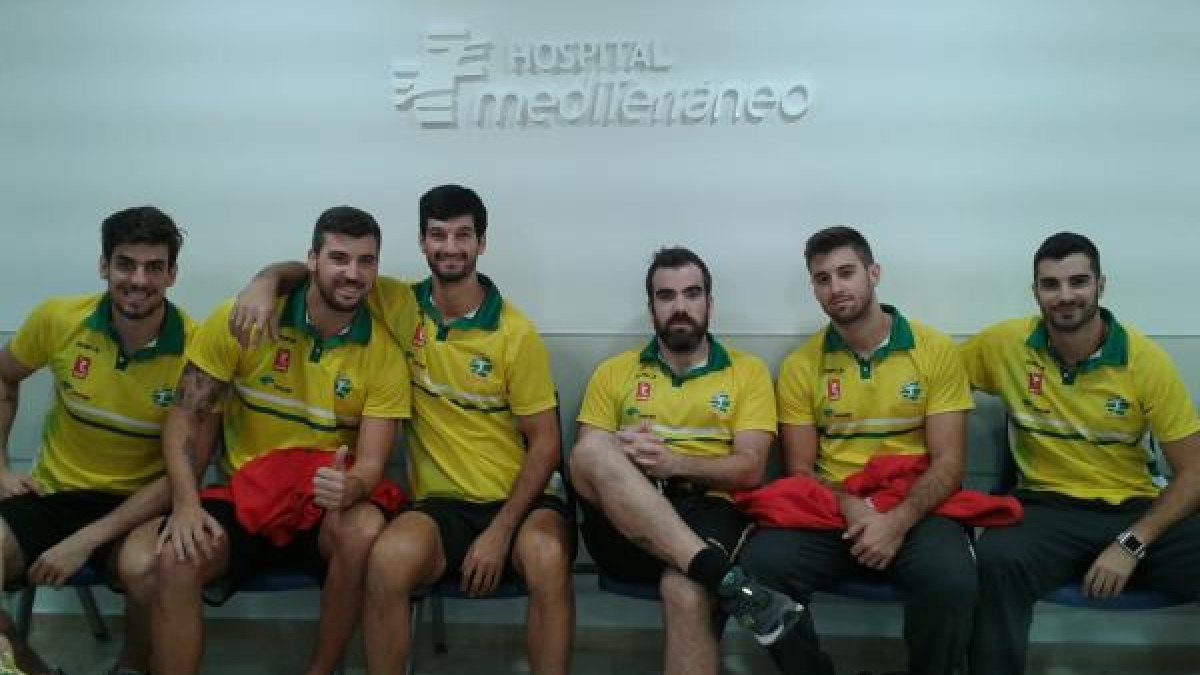 La plantilla de Unicaja es campeona de la Supercopa.