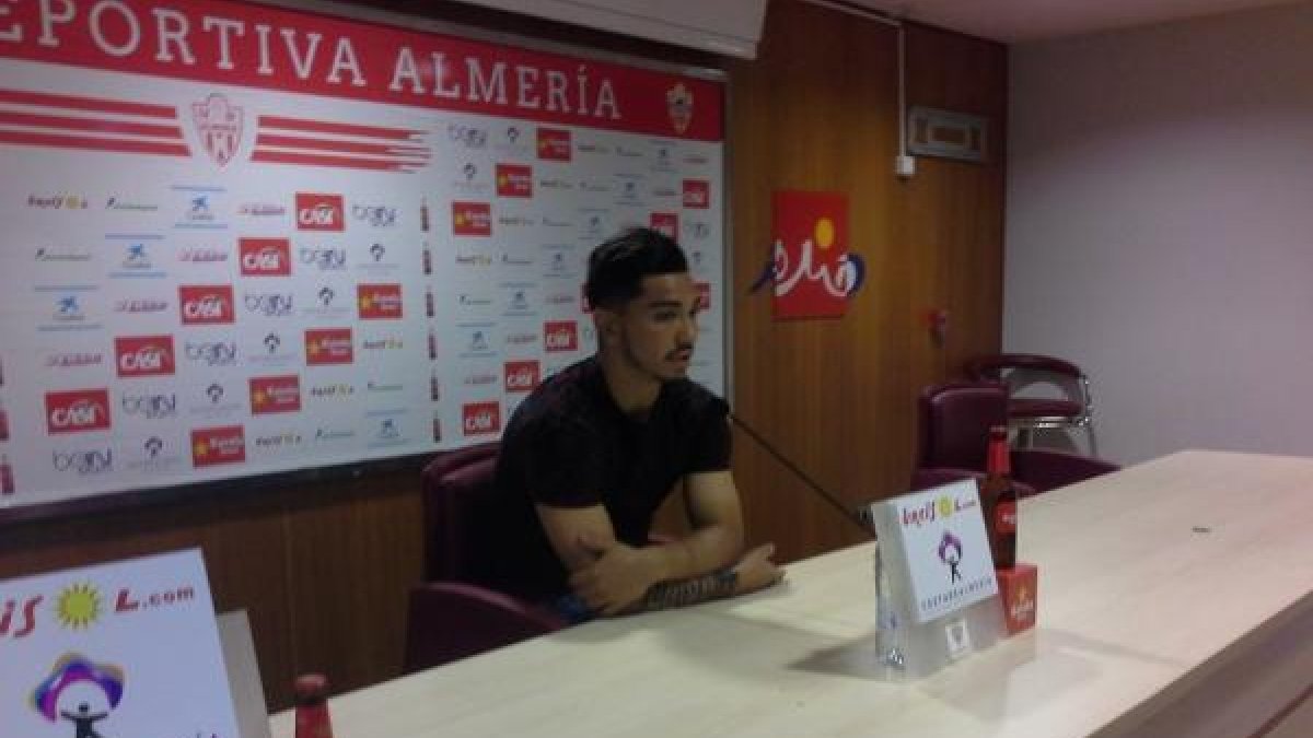 Lolo Reyes en rueda de prensa.