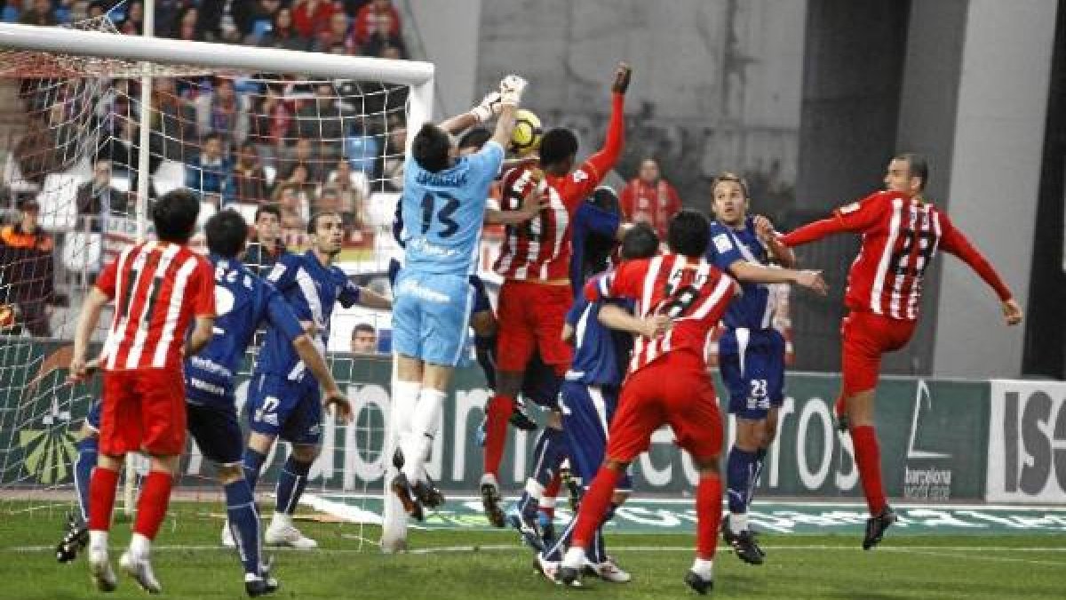 Las mejores ocasiones fueron para el Almería.